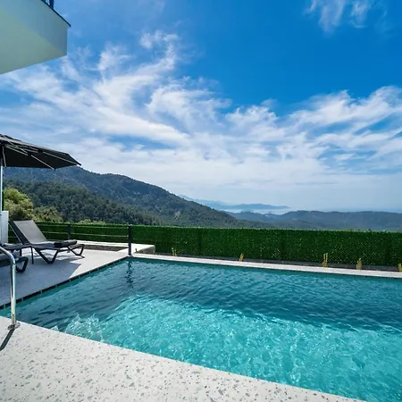 Oxy Private Pools & Seaview & Heated Indoor Pool Willa