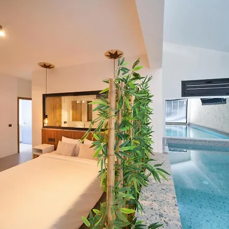 Willa Oxy Private Pools & Seaview & Heated Indoor Pool *