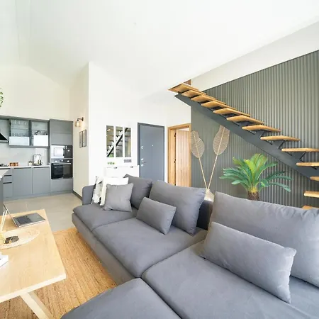 Oxy Private Pools & Seaview & Heated Indoor Pool Willa *