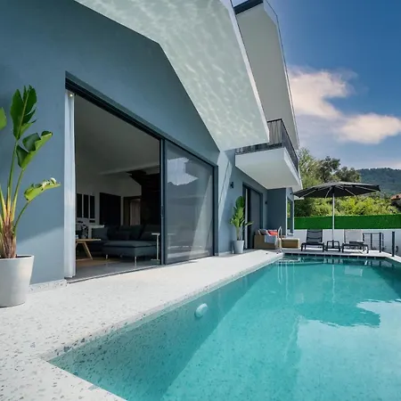 Willa Oxy Private Pools & Seaview & Heated Indoor Pool Göcek