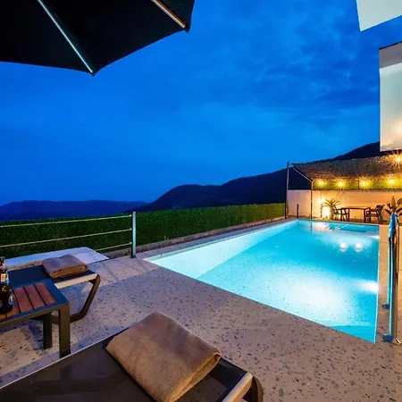 Oxy Private Pools & Seaview & Heated Indoor Pool Villa Göcek