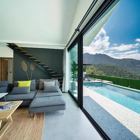 Willa Oxy Private Pools & Seaview & Heated Indoor Pool Göcek