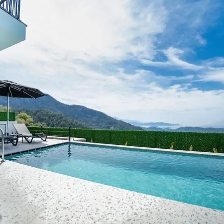 Oxy Private Pools & Seaview & Heated Indoor Pool *