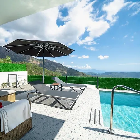 Oxy Private Pools & Seaview & Heated Indoor Pool Vila *